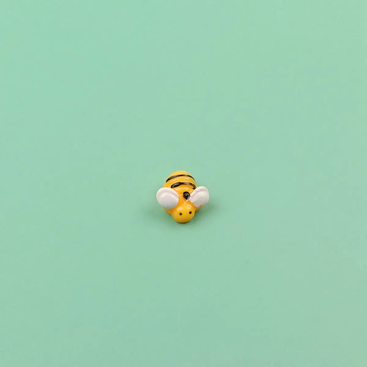 20Pcs/lot Kawaii Mini Bee Miniature Figurines Flatback DIY Craft Gnome Moss Terrarium Bonsai Decor Fairy Garden Supplies