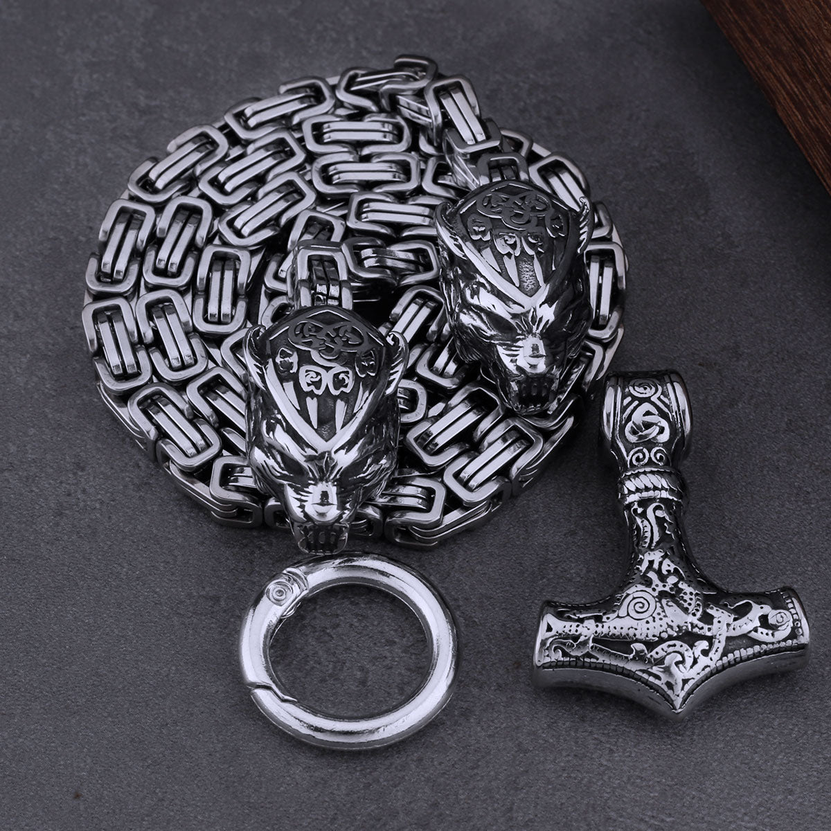 Viking Personality Bear Claw Wolf Head Necklace Stainless Steel Thor's Hammer Pendant Men's Popular Jewelry Necklace