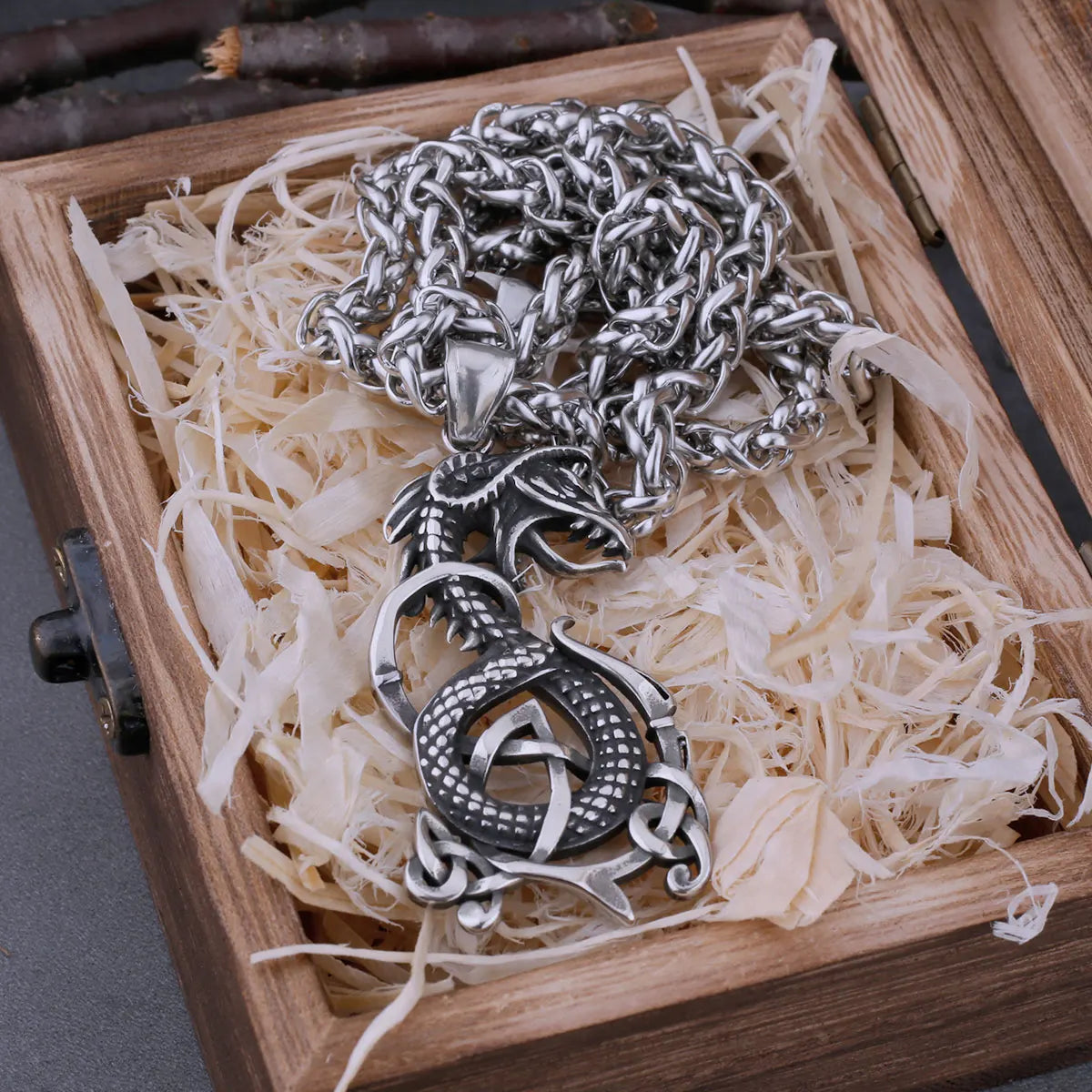 Nordic Viking Retro Dragon Necklace Men's Rattlesnake Amulet Hip Hop Stainless Steel Dragon Pendant Viking Animal Jewelry Gift