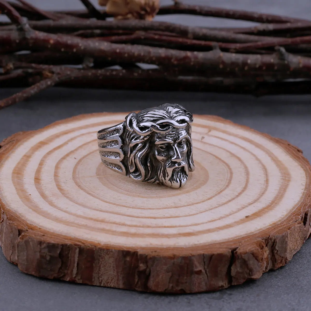 Stainless Steel Vintage Jesus Head Ring Men's High Quality Fashion Punk Catholic Faith Cross Ring Religious Biker Jewelry Gift
