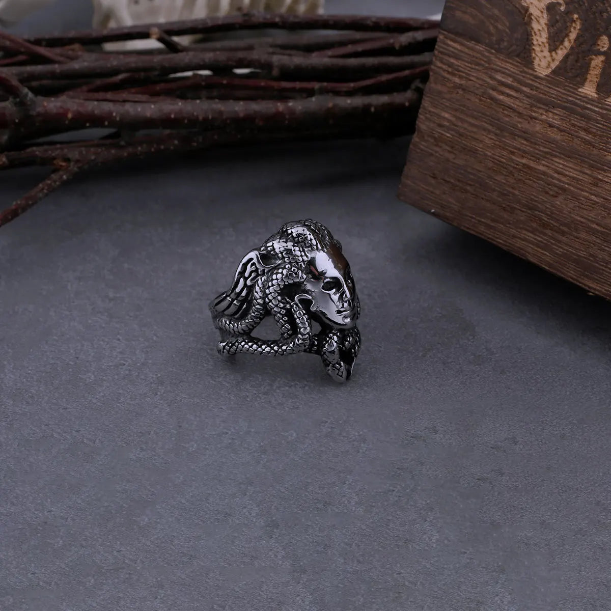 Stainless Steel Vintage Greek Mythology Medusa Ring Men and Women Punk Hip Hop Gothic Snake Ring Fashion Jewelry Party Gift