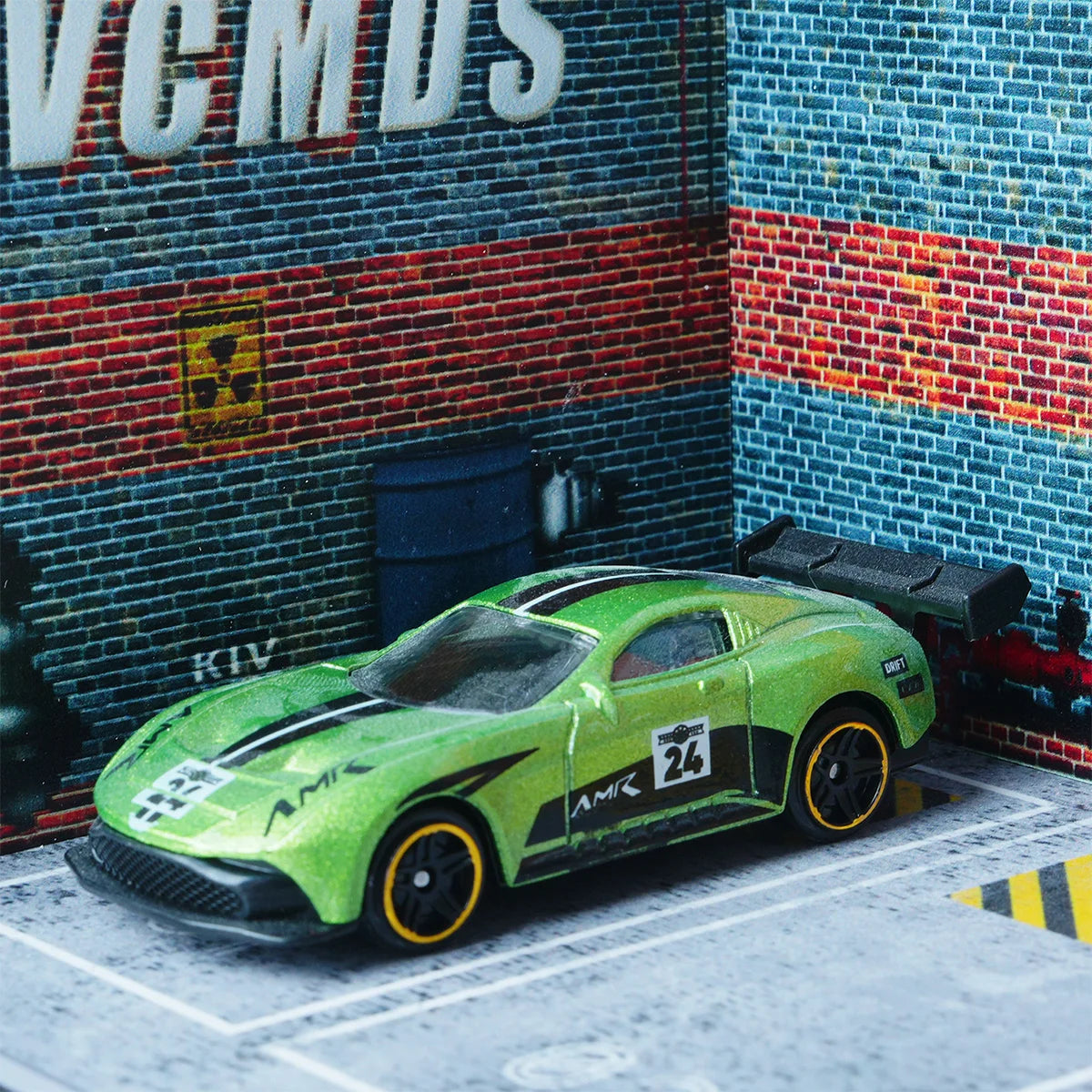 1:64 Novel Racing Sports Alloy Die-Cast Model Metal Car Children's Toy Ornament Collection Display Decoration Christmas Gift for Boys Realistic Details Cost-Effective