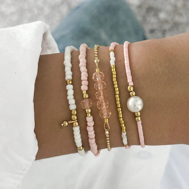Handmade Pink Crystal Rice Beaded Bracelet for Women Minimalist Beads Elastic Rope Bracelet Summer Holiday Party Jewelry Gift
