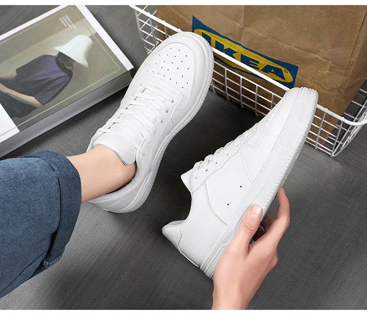 White Casual Sneakers for Men Leather Shoes Fashion Male Mens Tenis Autumn Platform Breathable Flat Man Running Sport Shoes 2024
