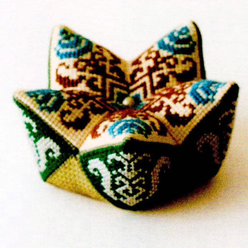 076 Cross Stitch Kits Pin Needle Cushion Biscornu Needlework DIY Kit Embroidery Set Counted Cross-Stitching Pincushion Packages