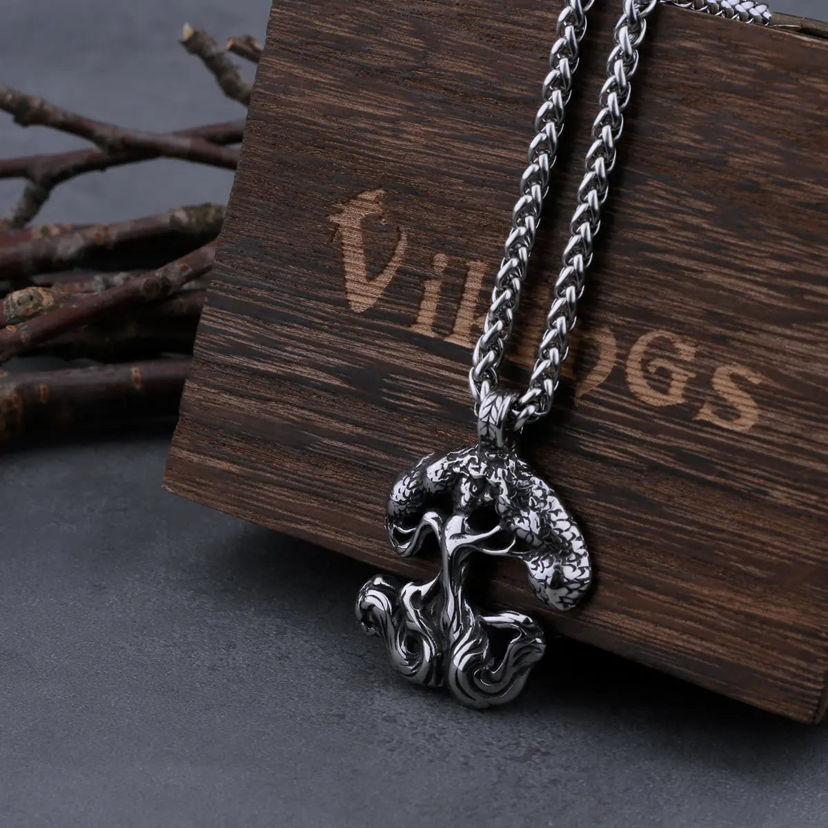 Stainless Steel Viking Tree of Life Yggdrasil Necklace Men's World Tree Protection Pendant Scandinavian Viking Jewelry Gifts