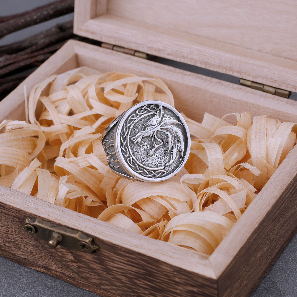 316L Stainless Steel Viking Animal Wolf Head Hunting Game Ring Man Hunter Wolf Claw Fashion Ring Punk Hip Hop Biker Jewelry Gift