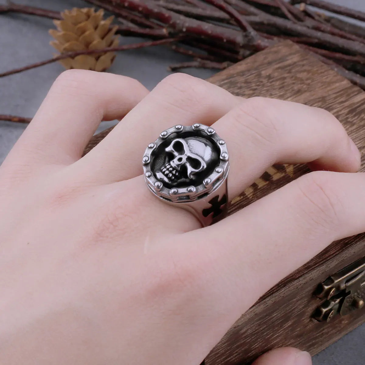 Men's Stainless Steel Chain Skull Ring Cross Motorcycle Chain Hip Hop Punk Gothic Ring Men Jewelry Gift Wooden Box Dropshipping