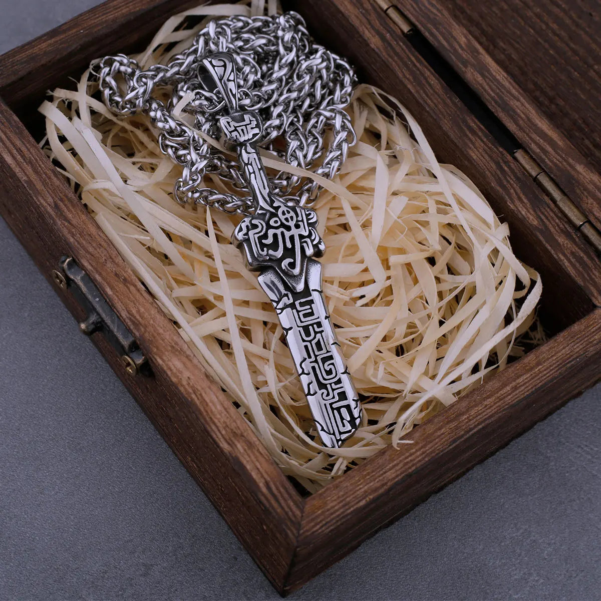 316L Stainless Steel Men's Gluttonous Broken Sword Necklace Fashion Handmade Domineering Biker Pendant Birthday Gift Jewelry