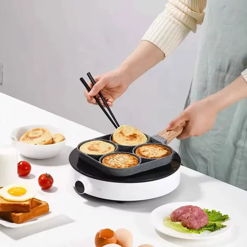 2/4-Hole Egg Frying Pan Non-stick Omelet Pan Egg Pancake Steak Pan Cooking Egg Ham Pans Breakfast Maker Egg Cooker Pan