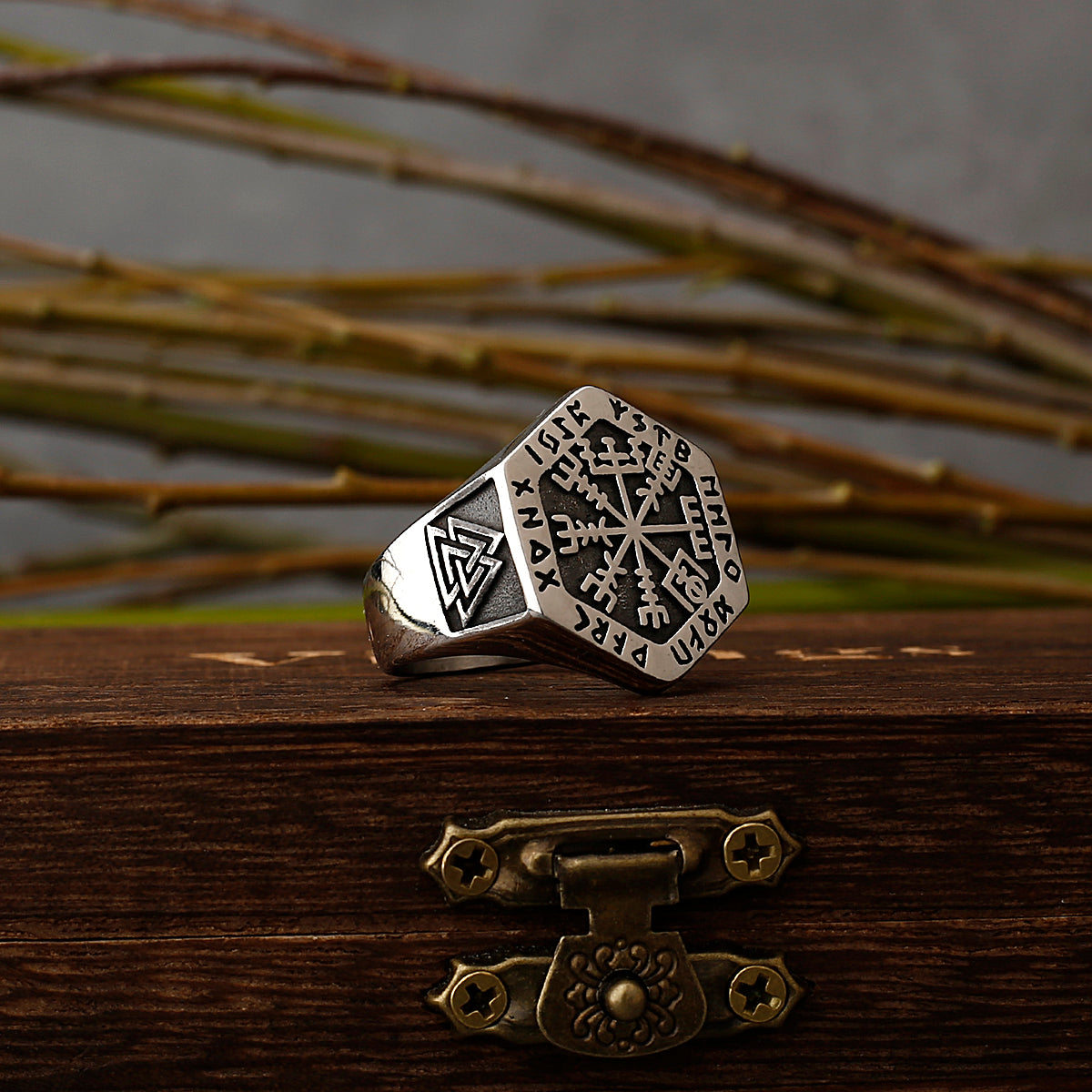 Popular Nordic Viking Compass Rune Rings Men's Fashion Gothic Retro Hip Hop Party Accessories Jewelry Gifts