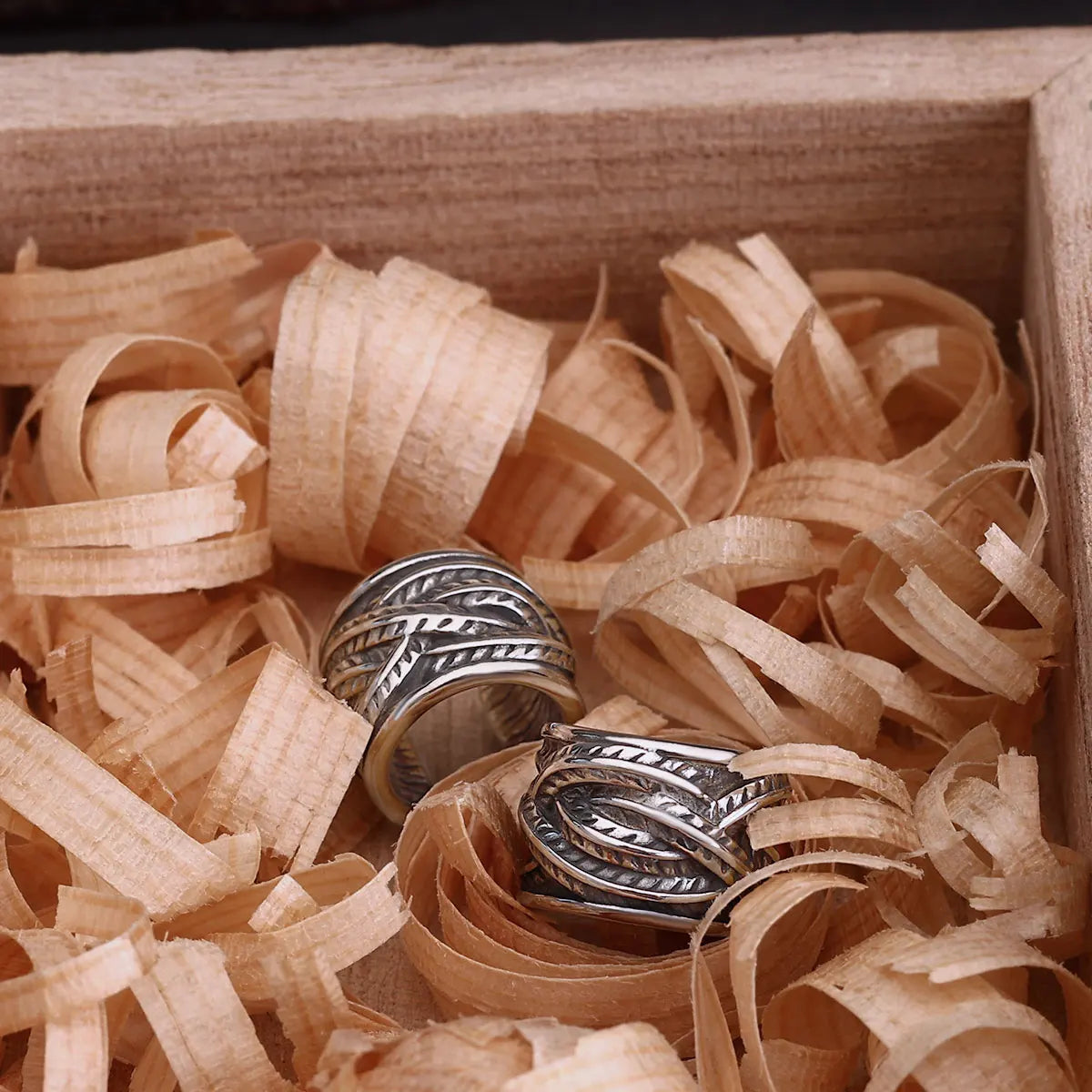 Stainless Steel Feather Pattern Clip Earring Women Personality Punk Hip Hop No Piercing Jewelry Party Wedding Earring Gift