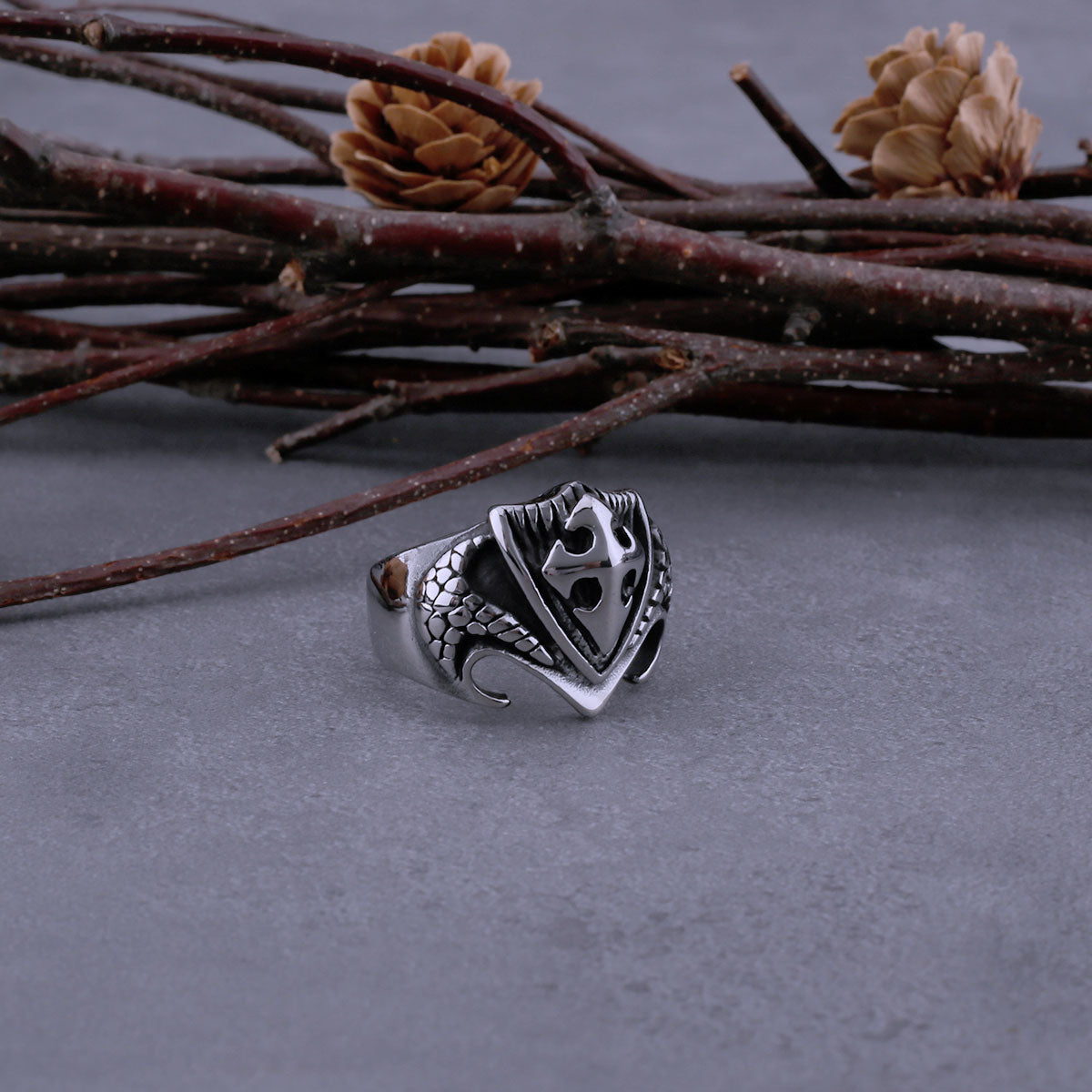Retro Religious Shield Cross Ring Men's Simple Fashion Cross Religious Faith Hip Hop Biker Ring Jewelry Gift Wooden Box