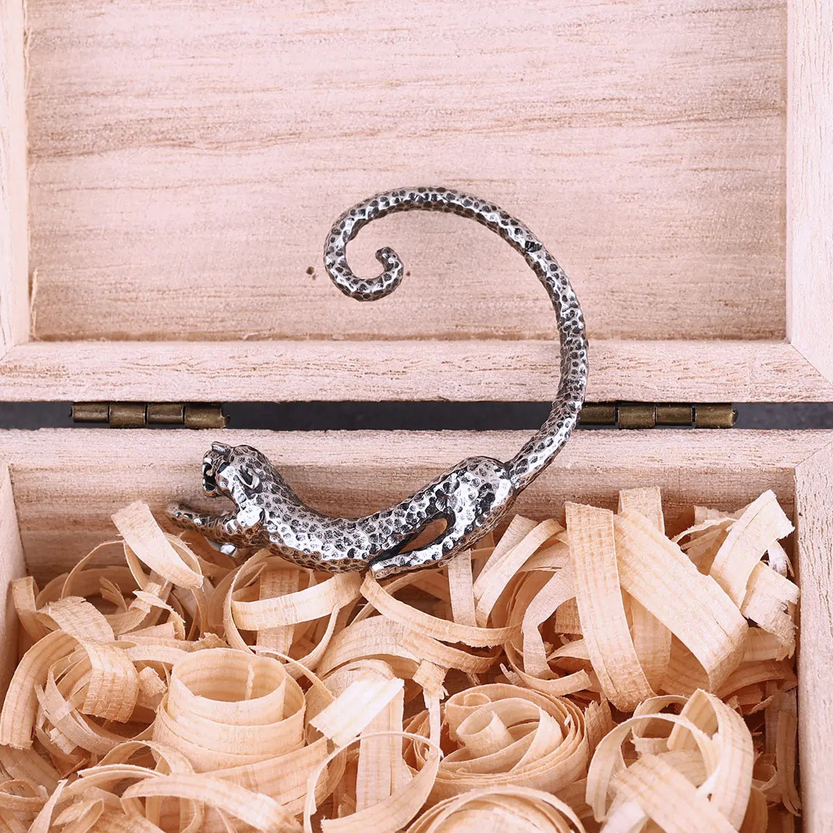 Vintage Cheetah Man and Woman Fashion Earrings Stainless Steel Drop Hole-less Earrings Personalized Jewelry Gifts Wholesale