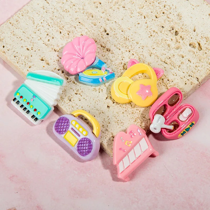 100pcs Kawaii Flatback Resin Piano Earphone Radio Cabochon Charm DIY Craft Scrapbook Dollhouse Decoration Accessories