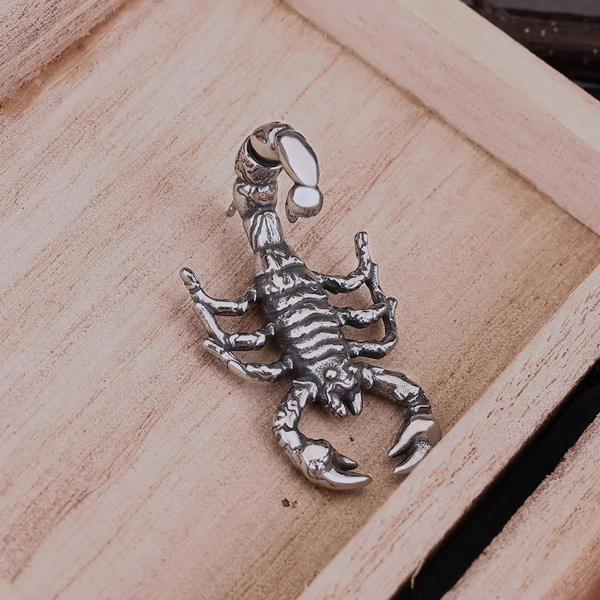 Stainless Steel Animal Scorpion Drop Earrings Fashion Women Unisex Gothic Punk Ears Jewelry Party Club Gift