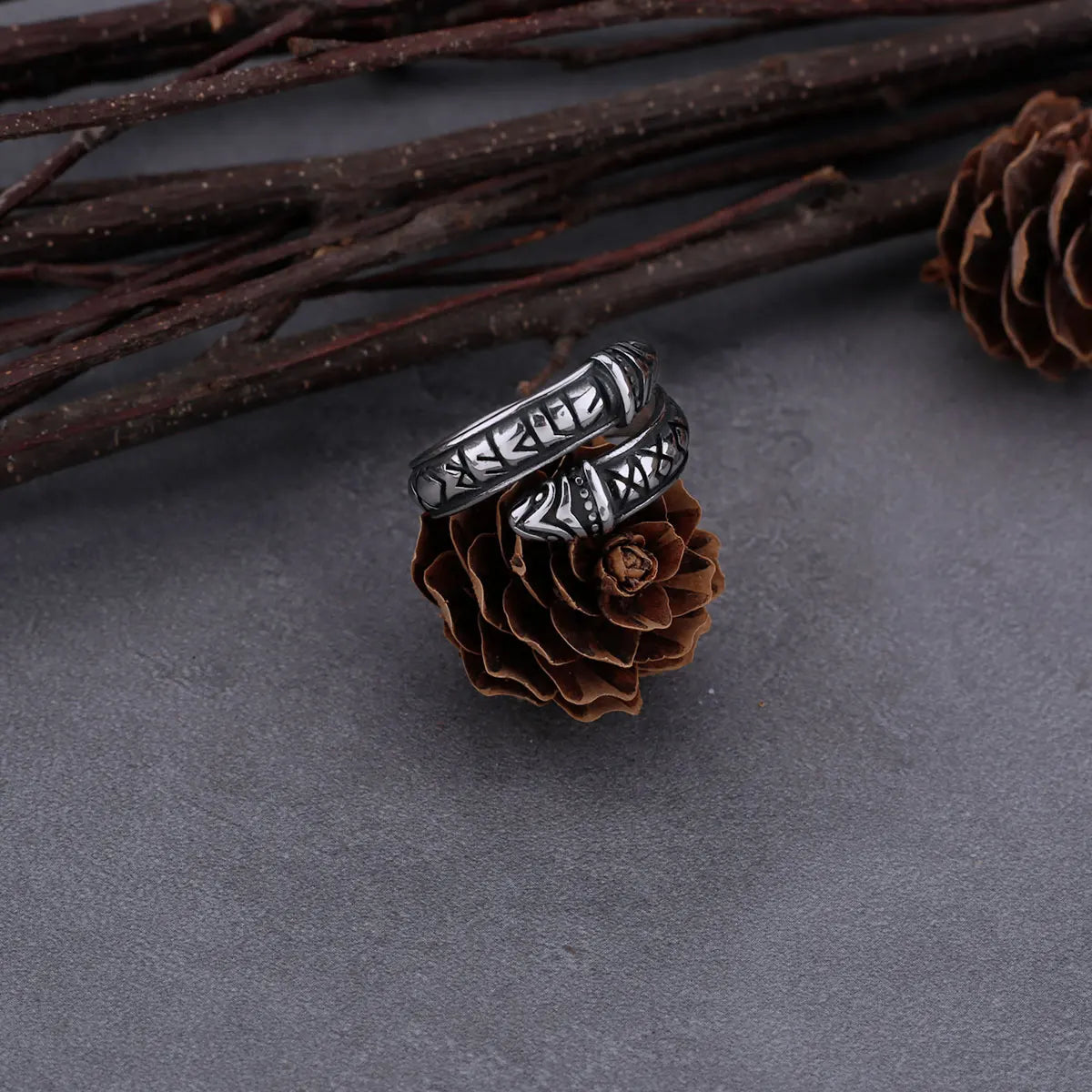 Personality Stainless Steel Serpentine Odin Rune Viking Men's and Women's Rings Punk Fashion Trend Party Jewelry Gifts