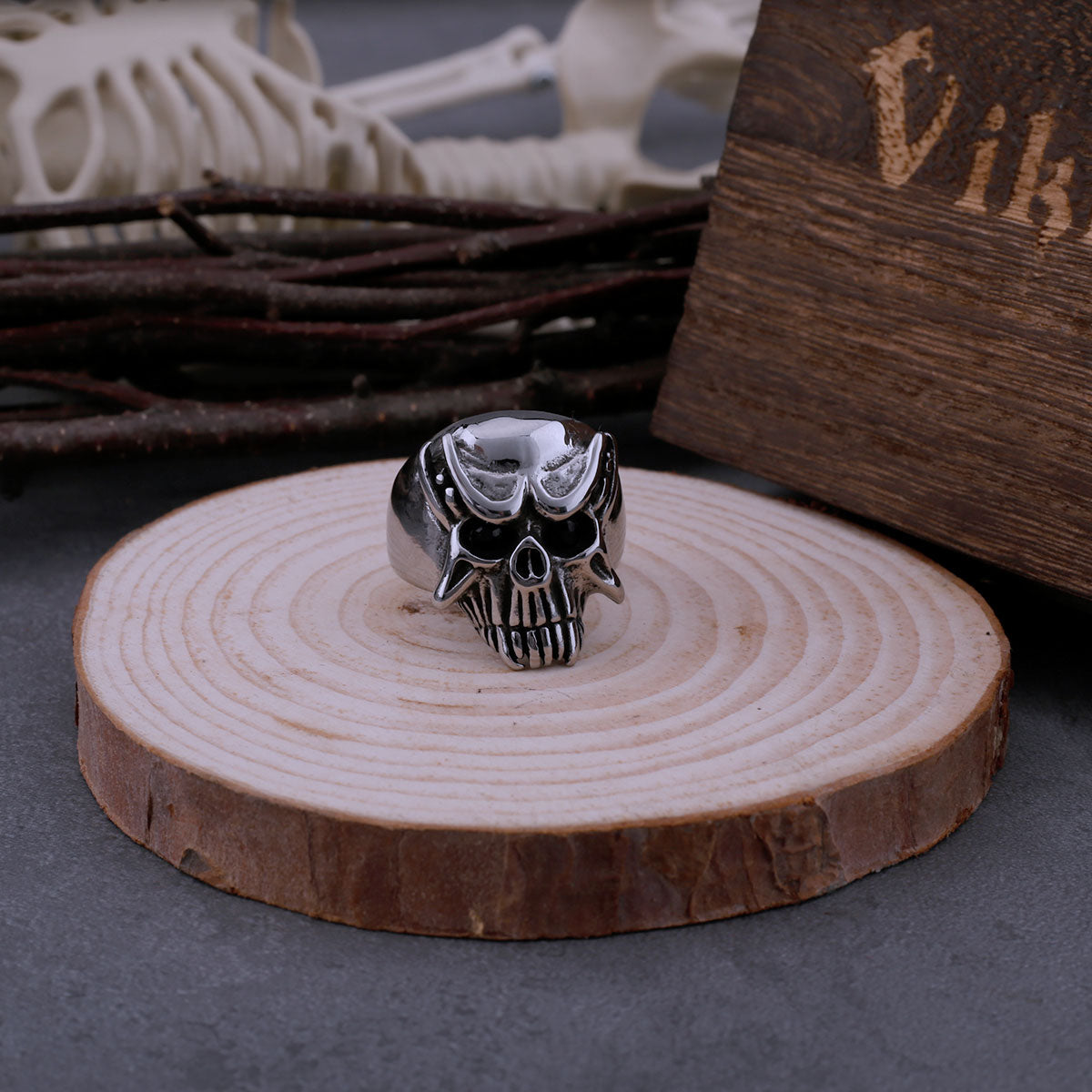 Vintage Samurai Skull Ring Men's Fashion Punk Hip Hop Biker Ring Gothic Skull Stainless Steel Jewelry Gift Drop Shipping