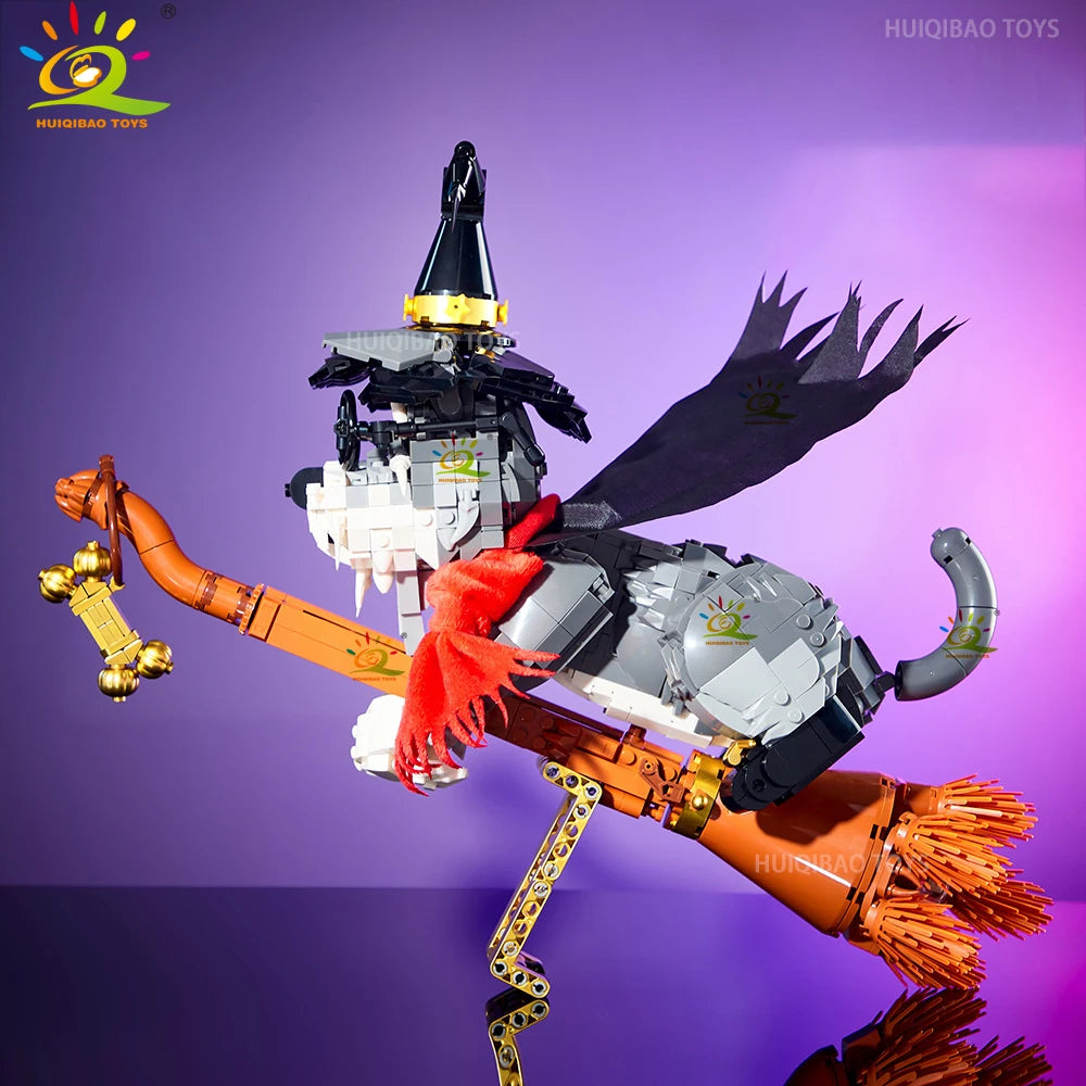 HUIQIBAO Halloween Wizard Cat Dog Ghosts Pumpkin Houses Model Building Block DIY Haunted House Bat Bricks Toys for Adult Gift