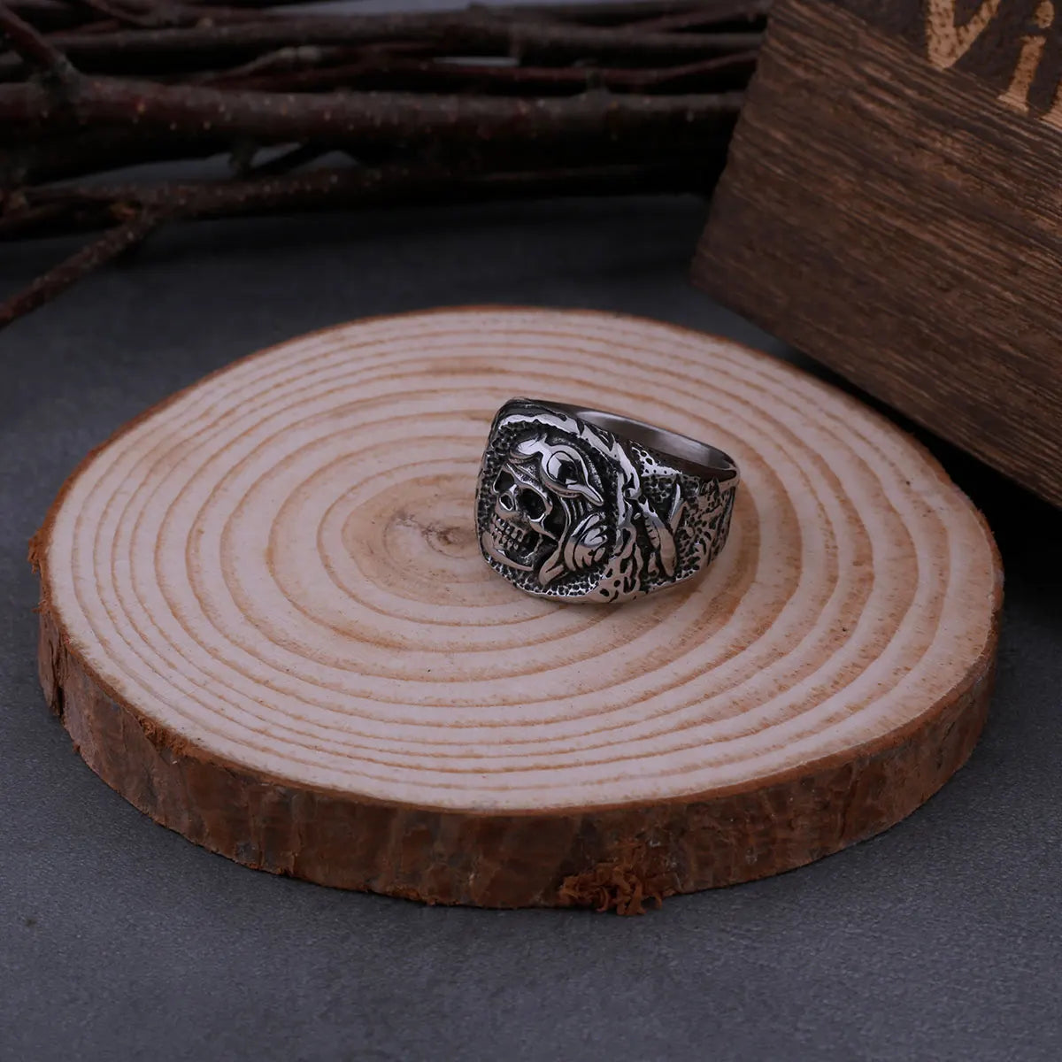 Vintage Skull Soldier Ring Men's Hip Hop Gothic Fashion High Quality Ring Rock Biker Jewelry Gift Wooden Box Dropshipping
