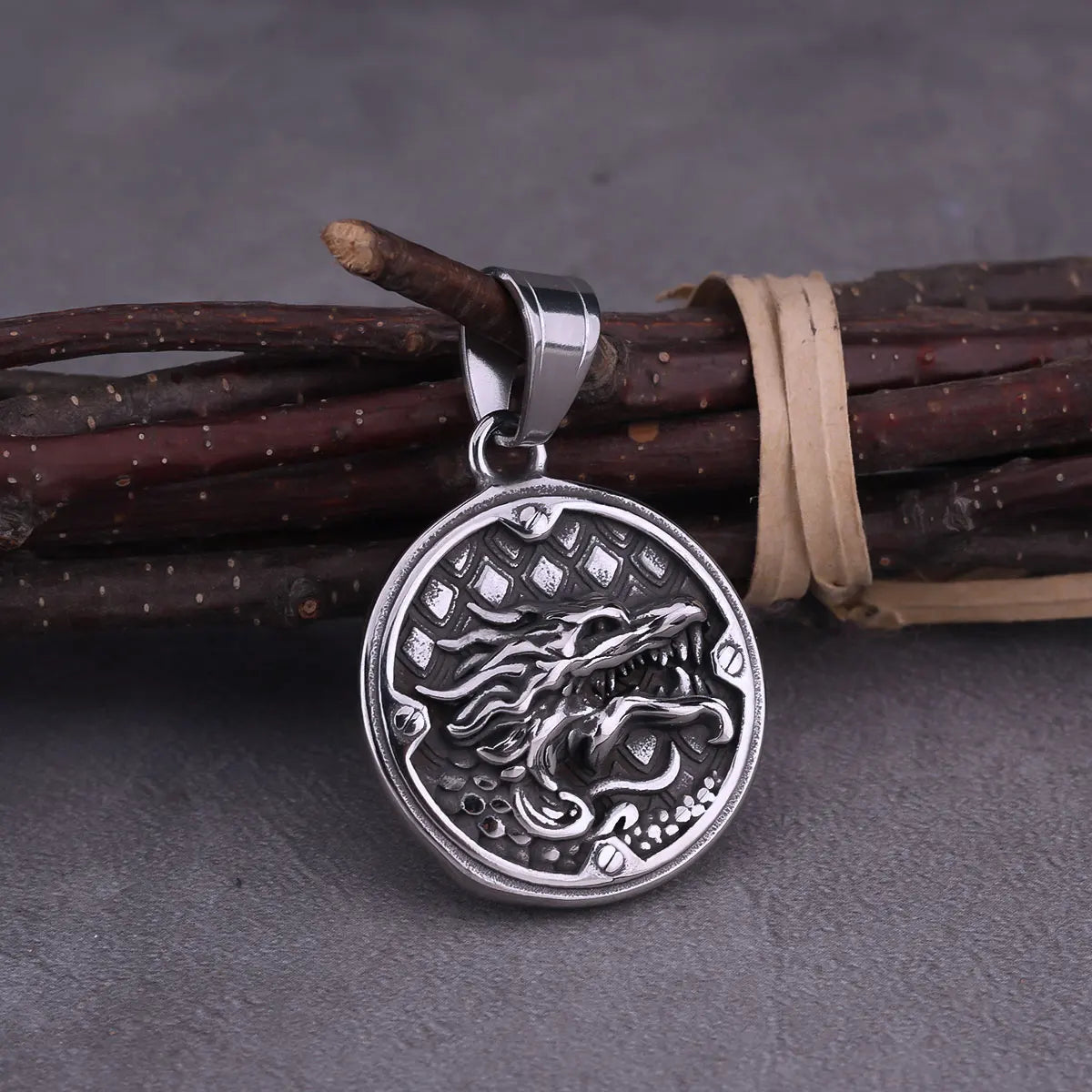 Vintage Vikings Animal Dragon Ouroboros Pendant Carved Scales Texture Stainless Steel Jewelry Scandinavian Amulet Necklace Gift