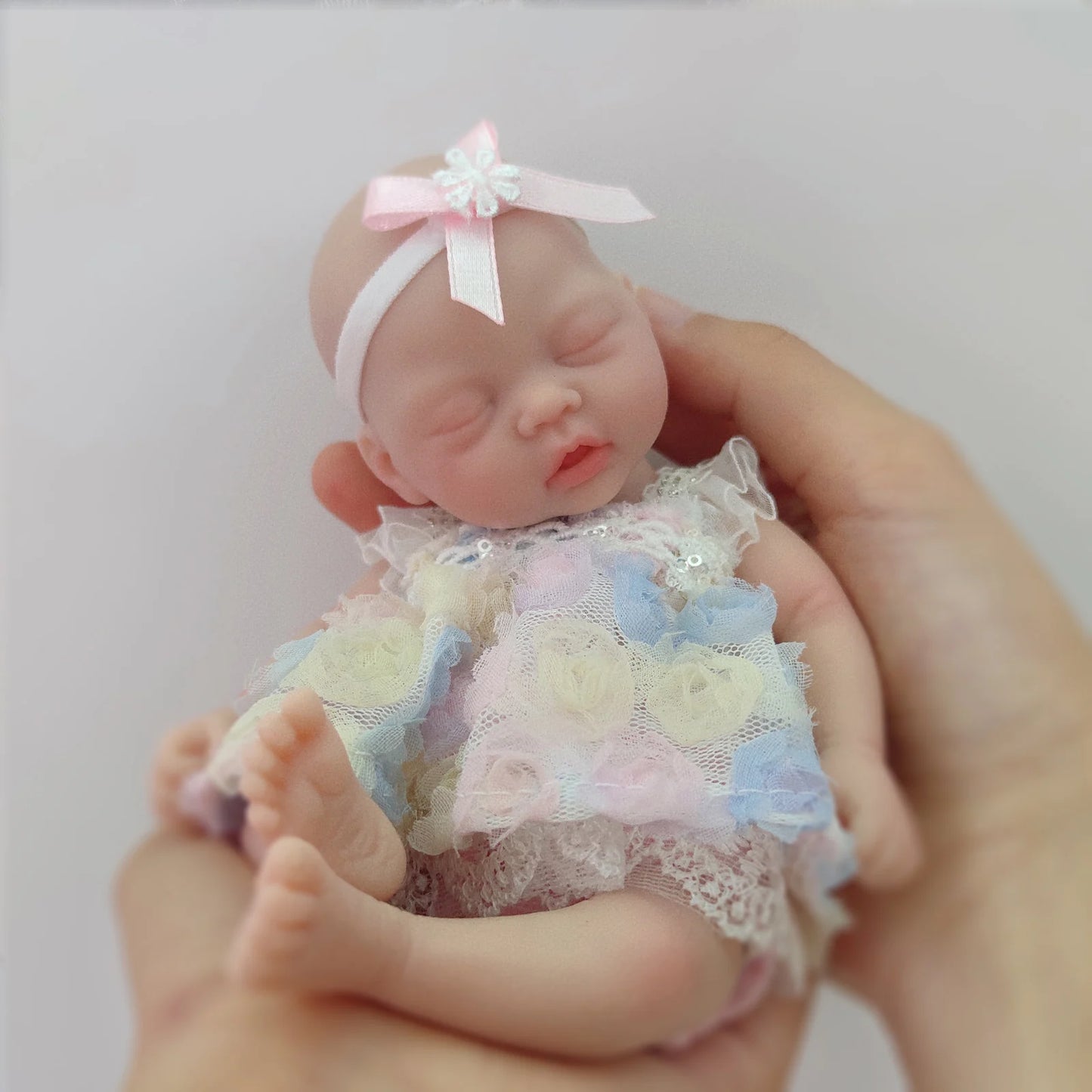 Reborn Baby Dolls Sleeping 7 Inch Silicone Full Body Girl Miniature Babies with feed Accessories for Christmas Gift Kids