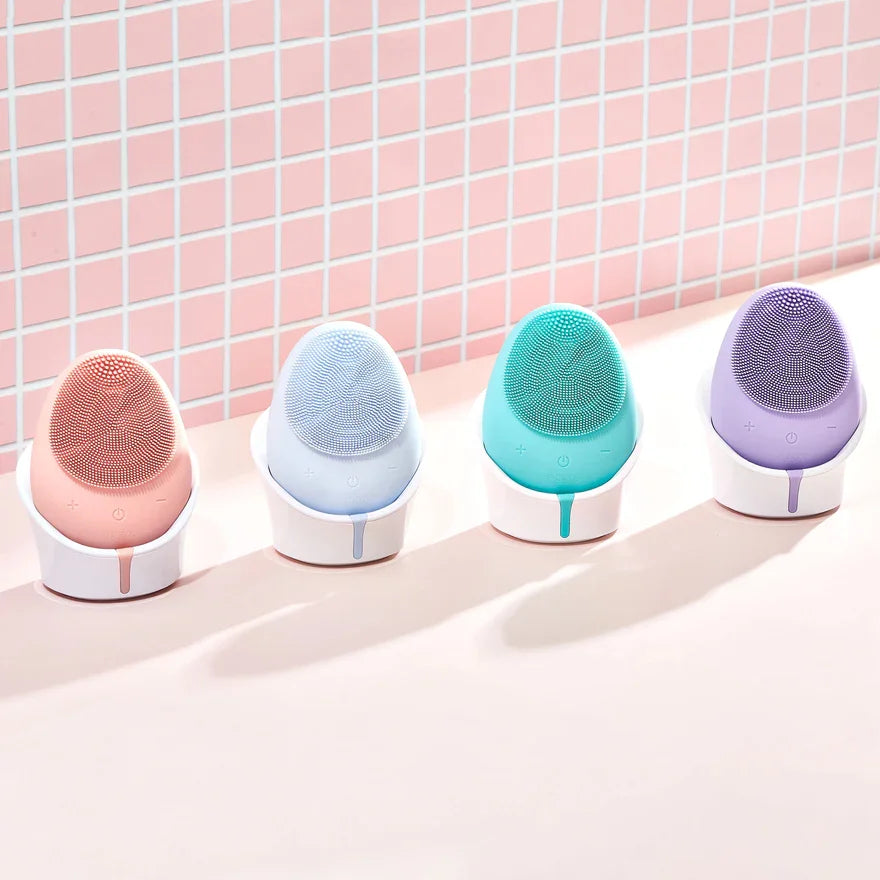 Silicone Facial Cleanser Waterproof Ultrasonica Brush For Face Massage Cleansing Ship from Riyadh Random Color