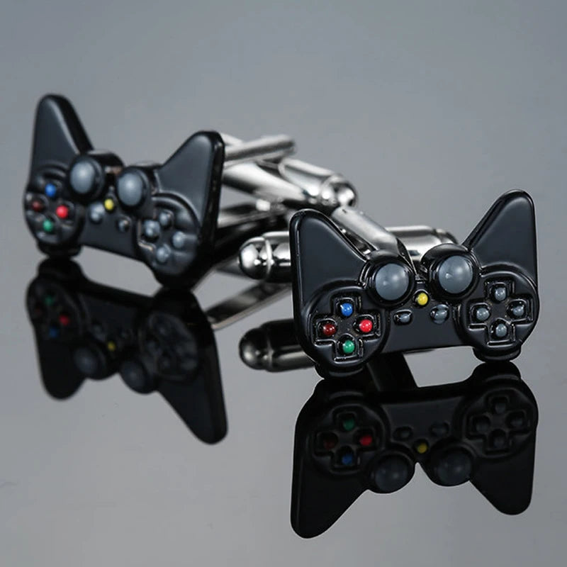 AS High quality playing card Cufflinks new fashion stock hammer dice pistol Cufflinks men's shirt badge pin birthday party gift