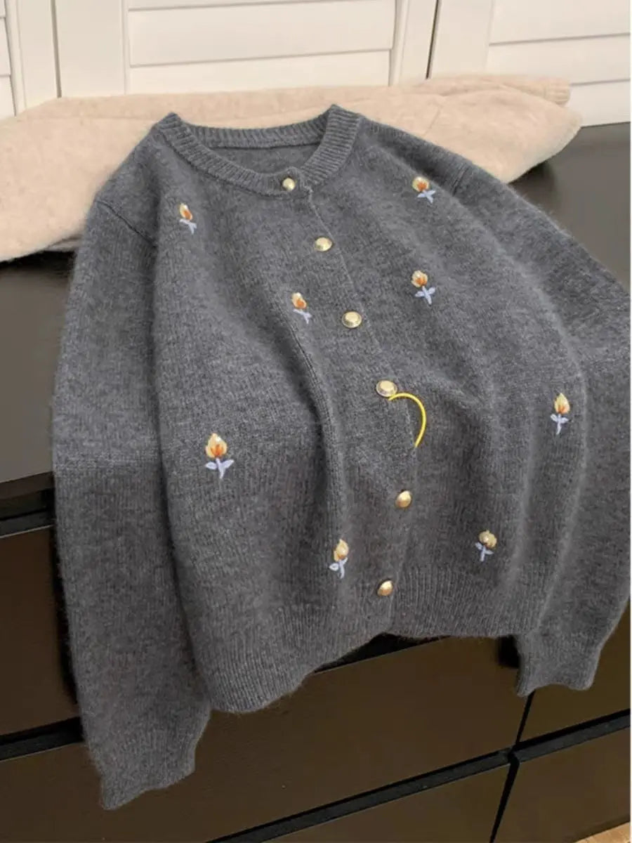 Grey Embroidered Raccoon Velvet Sweater Jacket for Women's Autumn and Winter 2024 New Lazy Style Korean Knitted Cardigan Top