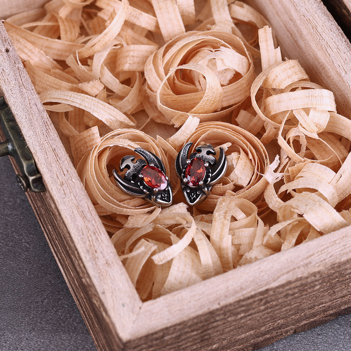 Personalized Ladybug Fashion Stainless Steel Earrings for Men and Women Hip Hop Street Earrings Punk Everyday Gift Jewelry