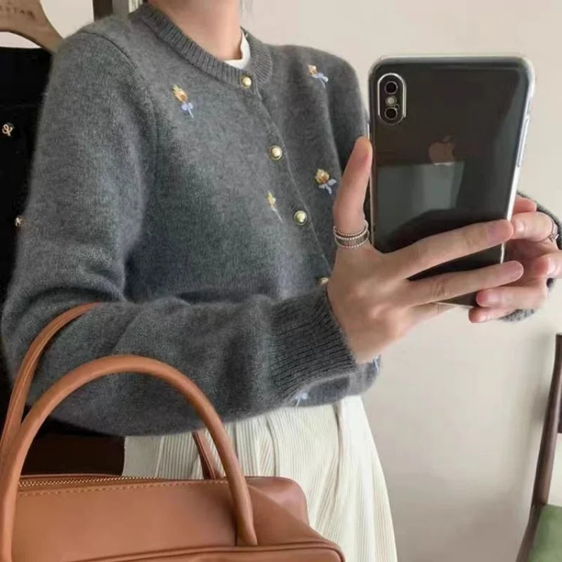 Grey Embroidered Raccoon Velvet Sweater Jacket for Women's Autumn and Winter 2024 New Lazy Style Korean Knitted Cardigan Top