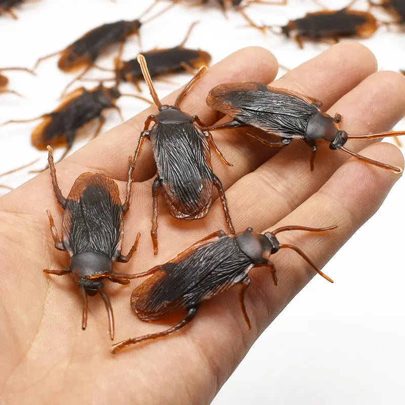 Realistic Plastic Fake Bug Trick Toys Insects Halloween Prank Toy Cockroaches Spiders Worms Kids April Fool's Day Prank Gifts