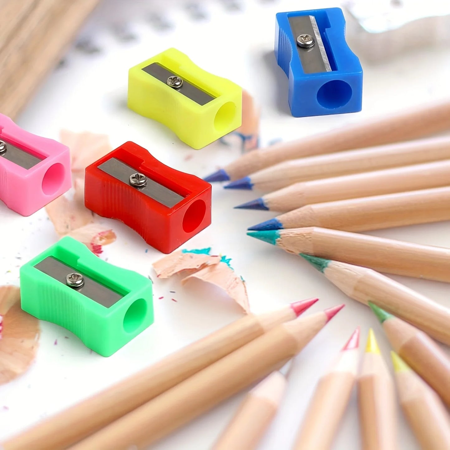 30PCS Mini Plastic Pencil Sharpener Candy Color Standard Pencil Cutting Machine School Office Supplies Stationery (Mixed Colors)