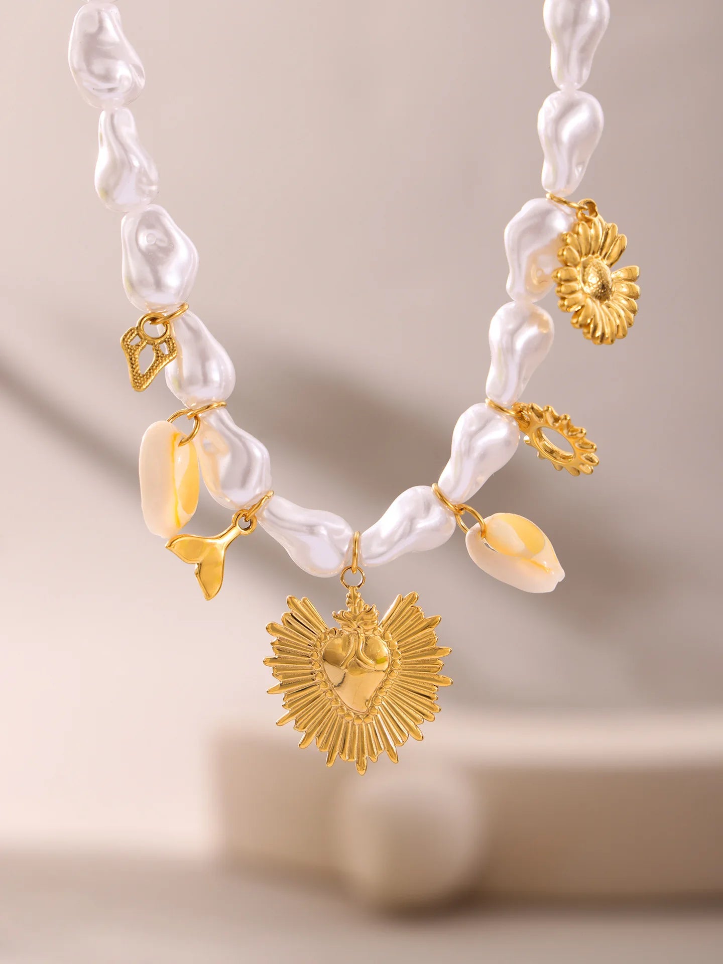 Summer Stainless Steel Gold Plated Sunshine Pendant Necklace for Women Sea Shell Chain Luxury Jewelry Gift