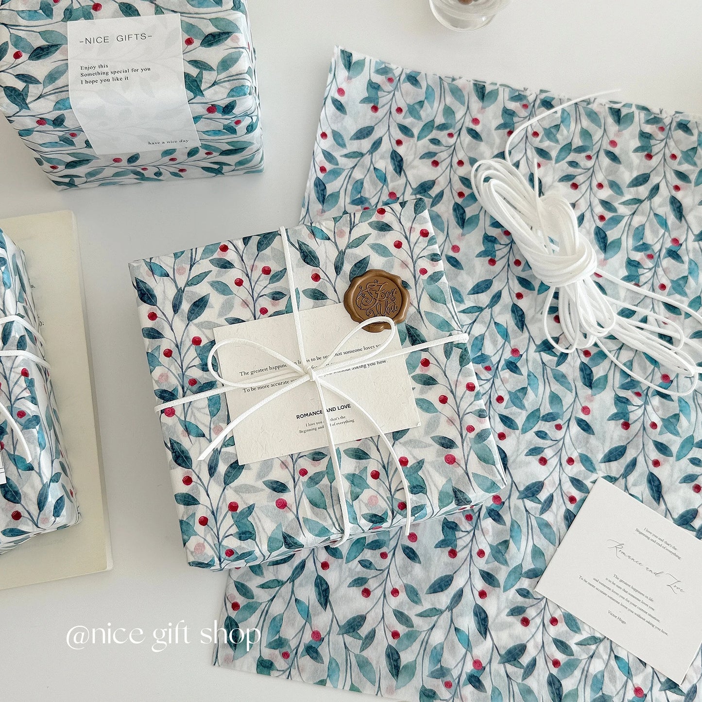 10/20pcs  Blue holly seed pattern thin paper  New Year Christmas gift wrapping paper Gift wrapping tissue paper