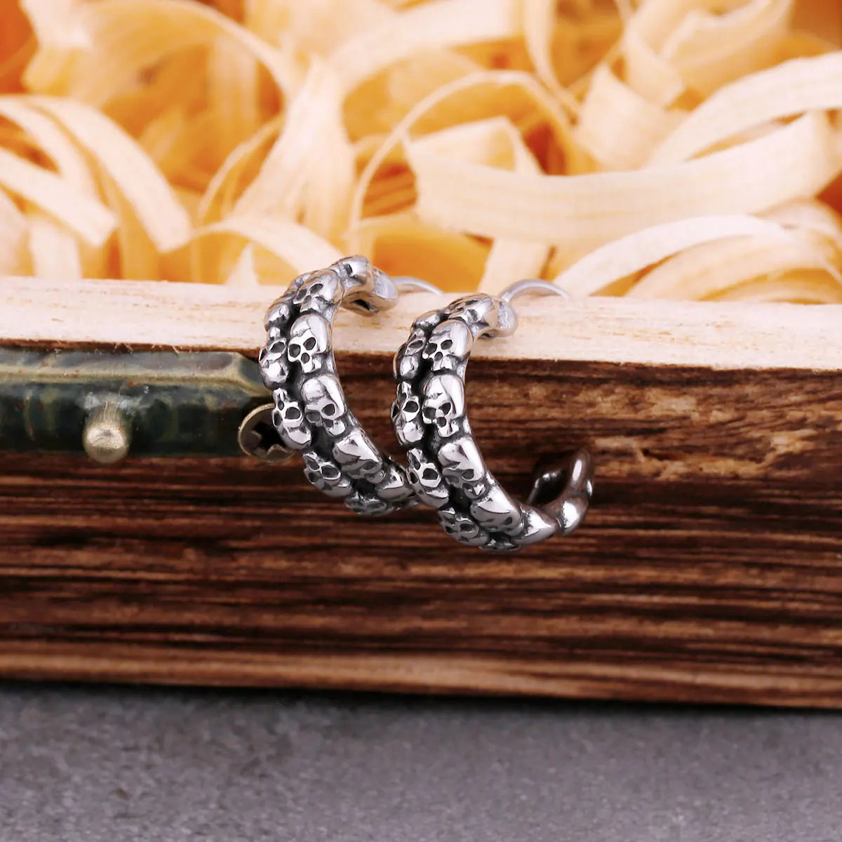 Gothic Fashion Skull Earrings For Men Hip Hop Rock Biker Accessories Punk Boys Vintage Stainless Steel Skeleton Cool Jewelry