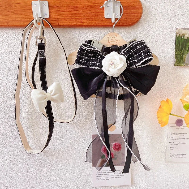 New Pet Cat Dog Traction Suit Fashion Luxury Flowers Bow lace Chest Back Traction Rope Advanced Flower Clothes Dog Walking Rope