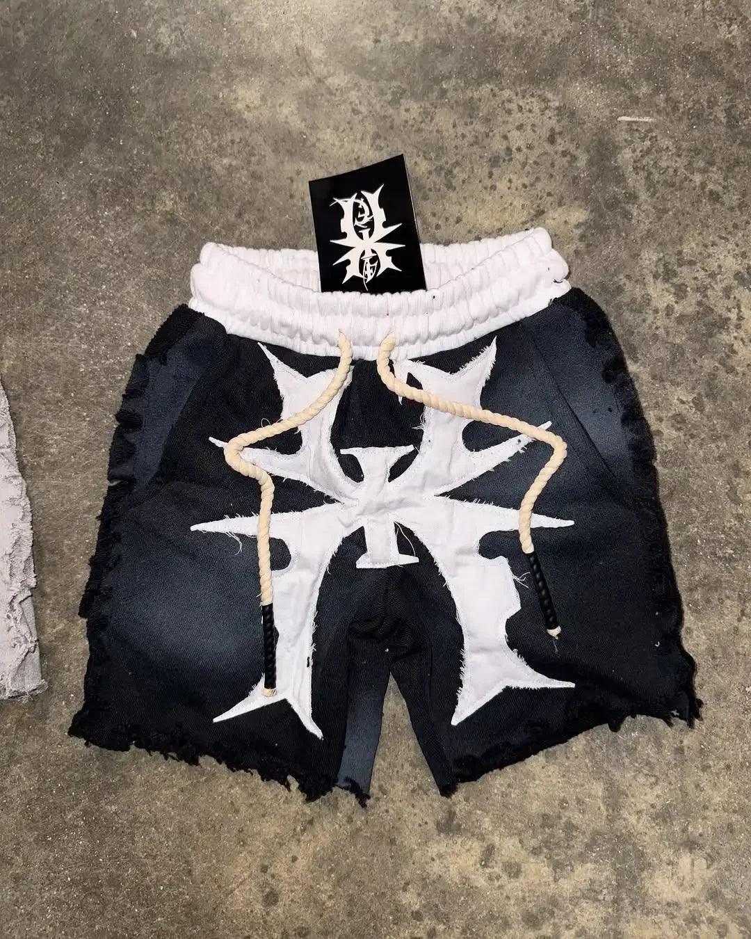 Harajuku's New Trendy Clothing High Street Fashion Shorts Y2K Punk Style Embroidery Casual Shorts Hip Hop Oversize Sports Shorts