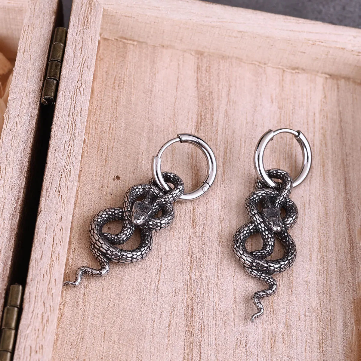 Stainless Steel Twisted Snake Street Tail Snake Earrings for Men and Women Punk Party Earrings Glamorous Everyday Jewelry Gifts