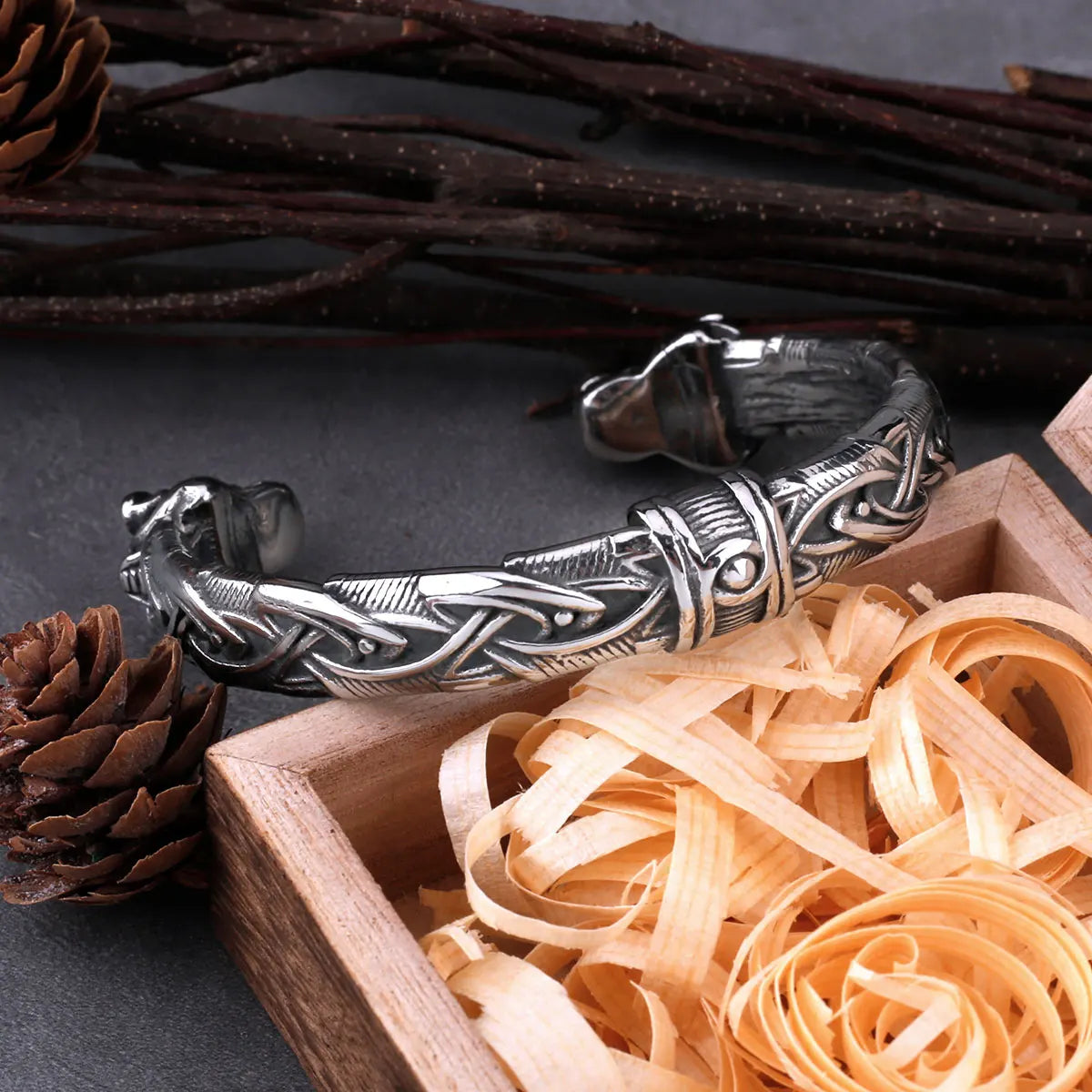 Nordic Viking Stainless Steel Wolf Head Bracelet Cuff Bracelet Gift Adjustable Men's and Women's Jewelry