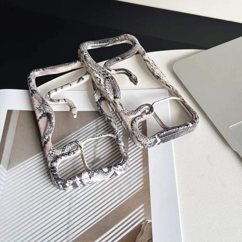 Luxury Stylish 3D Snake Hollow Phone Case For iPhone 16 Pro Max 15 14 Plus 13 12 11 Shockproof Skin Glossy Grain Cooling Cover