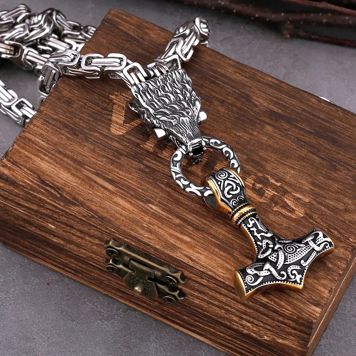 Glamorous Stainless Steel Wolf Head Necklace Viking Creativity Thor's Hammer Pendant Punk Hip Hop Rock Party Cool Jewelry Gifts
