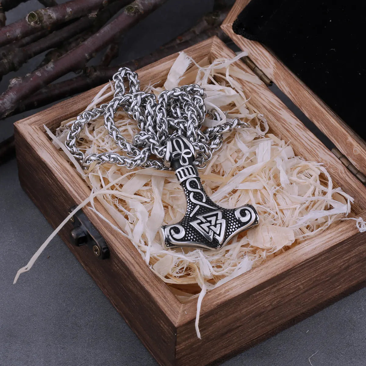 Stainless Steel Viking Mjolnir Quake and Odin Rune Necklace Men's Vintage Fashion Charm Vintage Pendant Viking Jewelry Gift