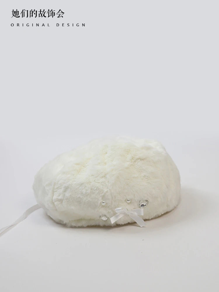 Autumn and Winter Elegant Pearl Plush Beret Japanese Style Handmade Lolita Snowflake Love Heart Bow Tie White Hat for Women Caps