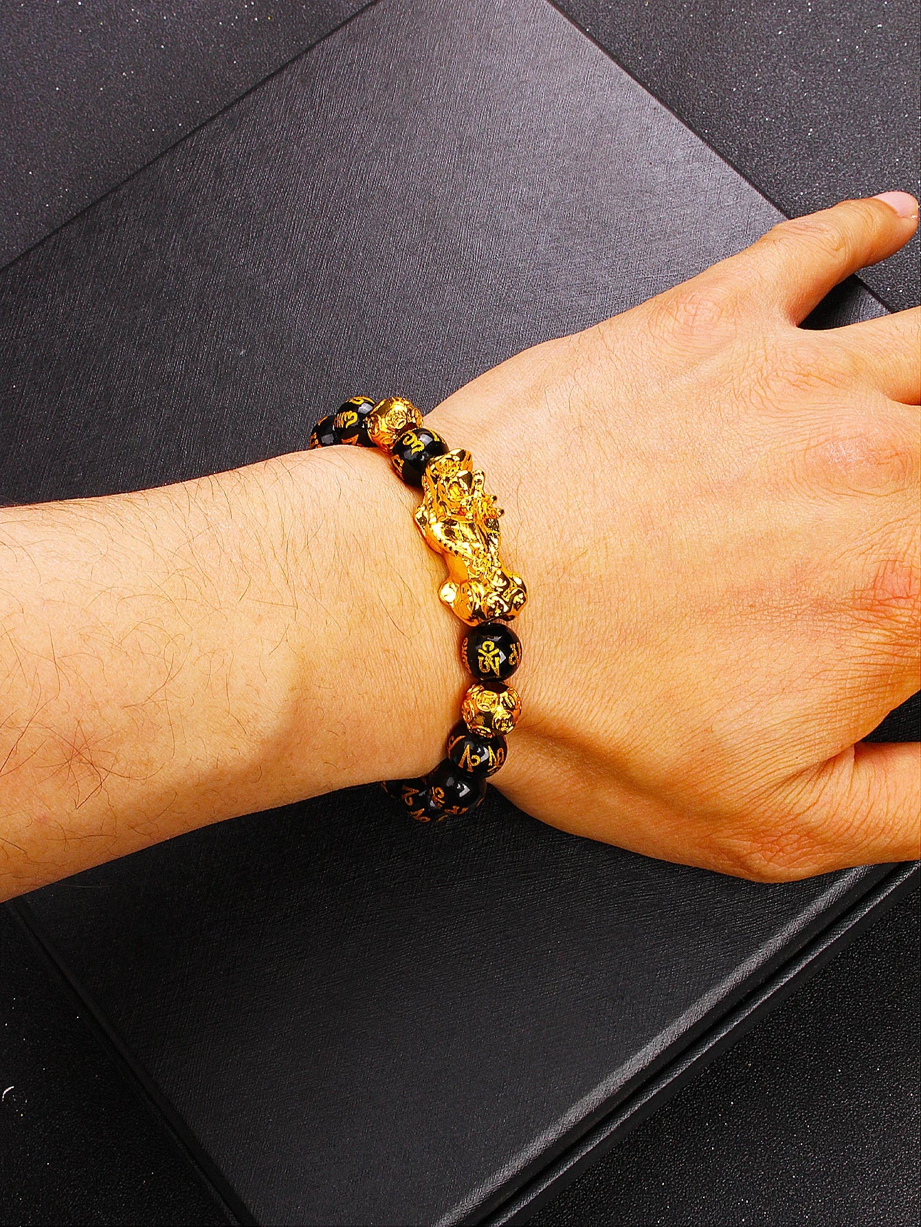Feng Shui Black Obsidian Wealth Bracelets Men Color Changed Pi Xiu Bracelets Women 10mm Dragon Mantra Bead Bangle Lucky Jewelry