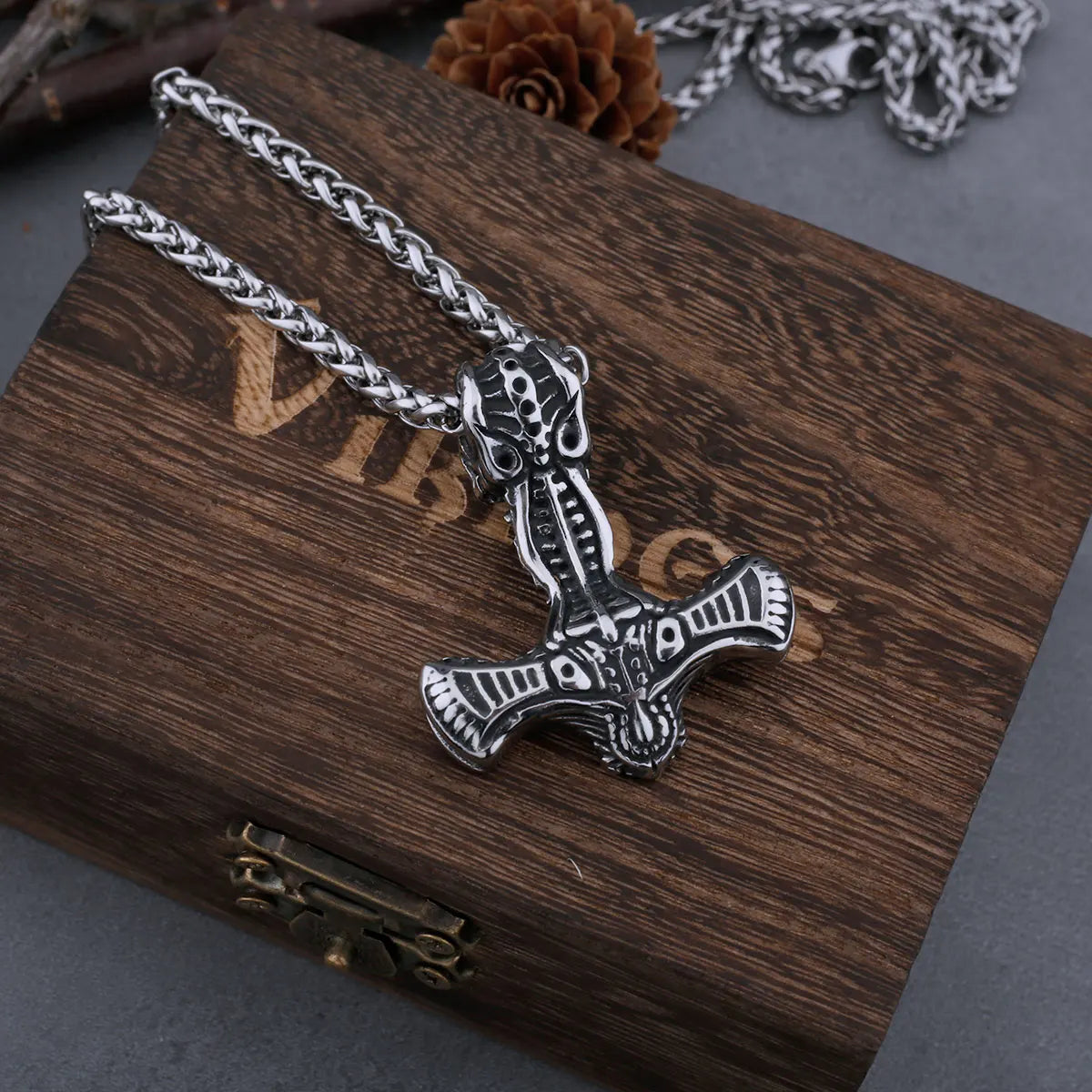 Viking Thor Mjolnir and Skull Necklace Men's Fashion Celtic Knot Amulet Hip Hop Punk Biker Pendant Stainless Steel Jewelry Gift