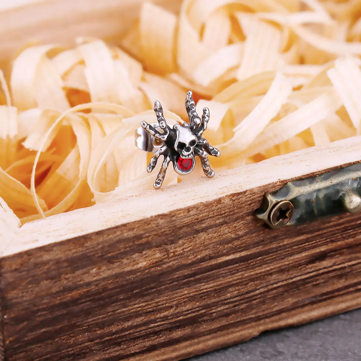 Gothic Spider Zircon Skull Stud Earrings Men Women Stainless Steel Hip Hop Biker Animal Earrings Fashion Party Jewelry