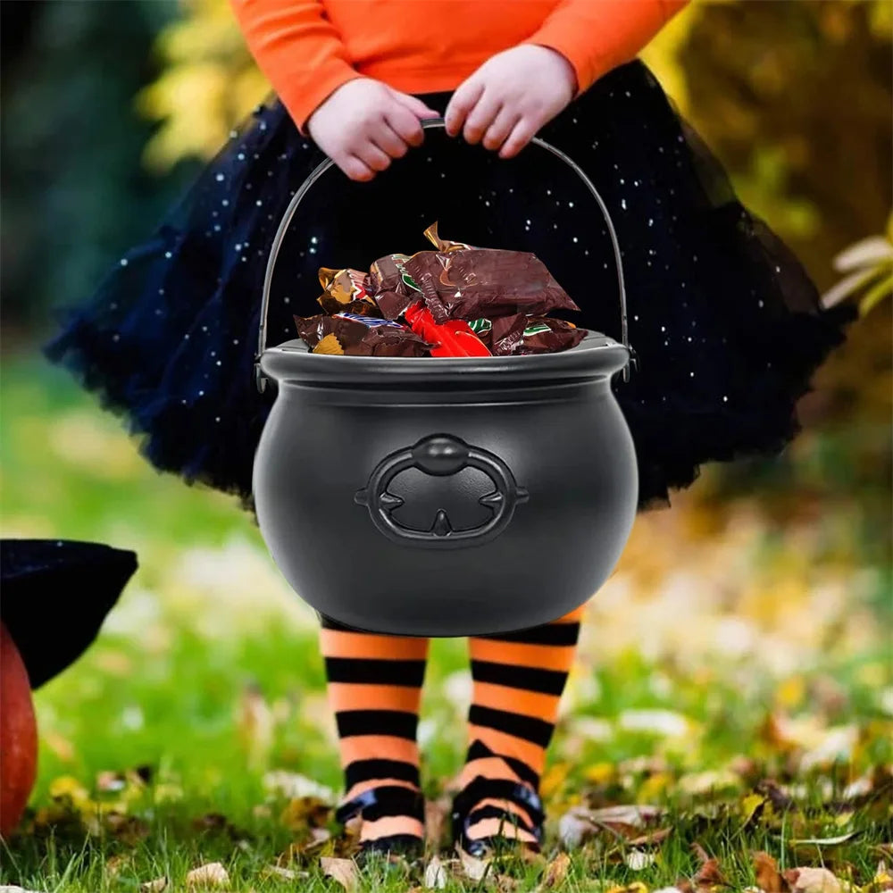 Halloween Candy Bucket Jar Trick Or Treat Black Plastic Cauldron Witch Bowls with Handle Halloween Party Decorations Props