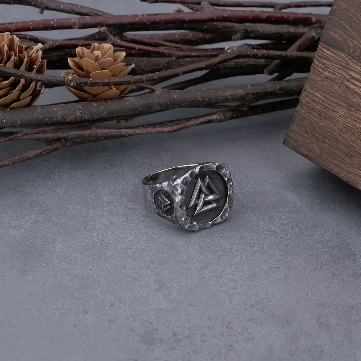 Viking Warriors Rune Retro Ring Men's Fashion Simple Creative Locomotive 316L Stainless Steel Ring Jewelry Gift