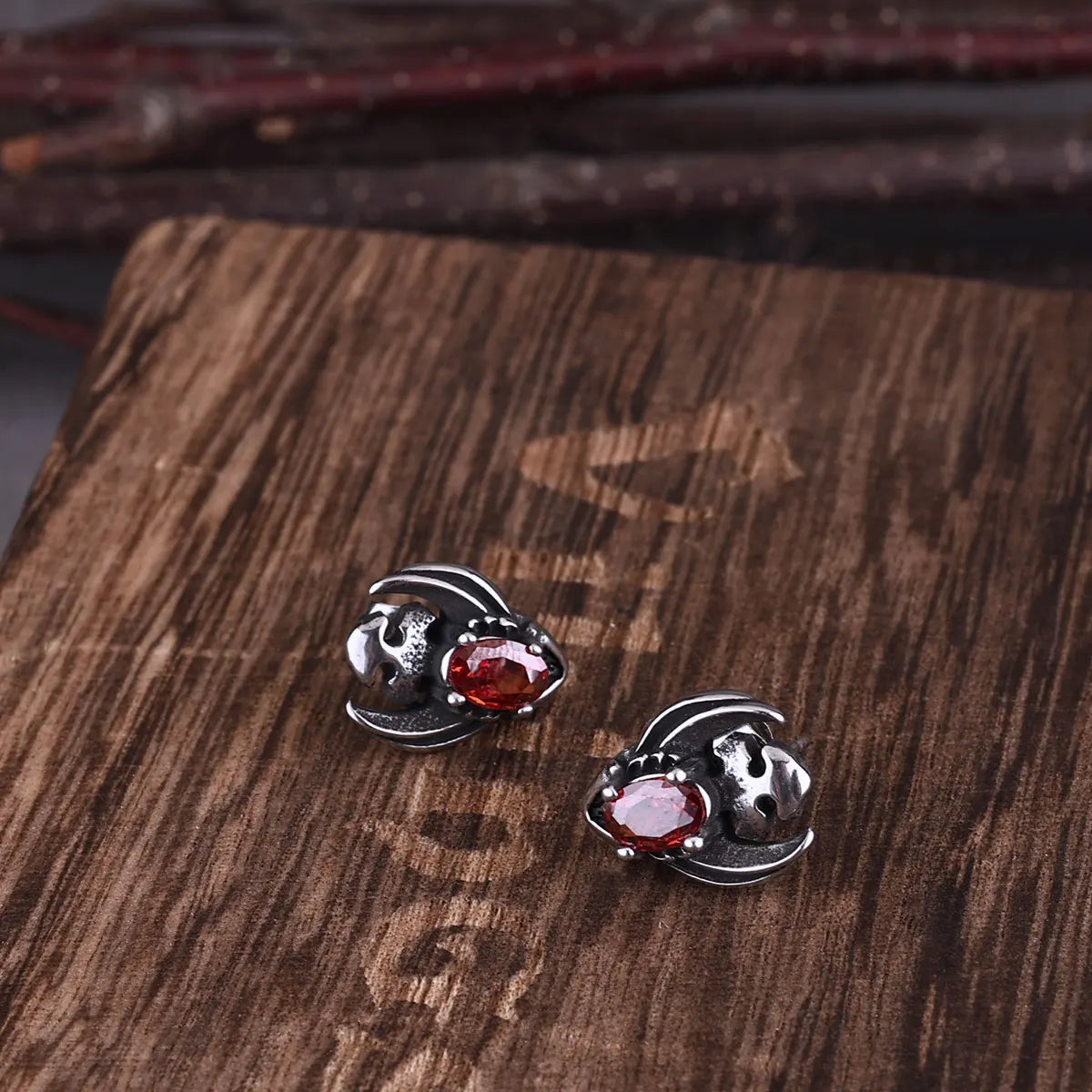 Personalized Ladybug Fashion Stainless Steel Earrings for Men and Women Hip Hop Street Earrings Punk Everyday Gift Jewelry